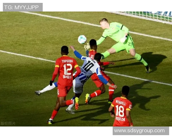 德甲劲旅风云变幻,压力随时挑战尤文图斯领头羊位置