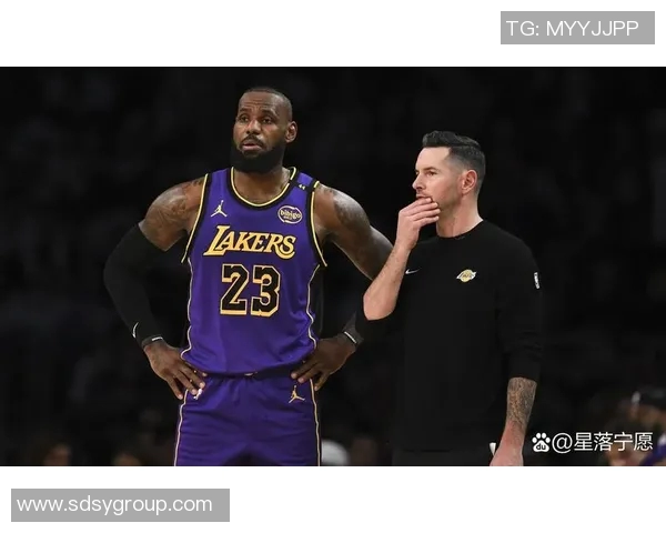 湖人击败老鹰,浓眉砍下29分,再现王者风范