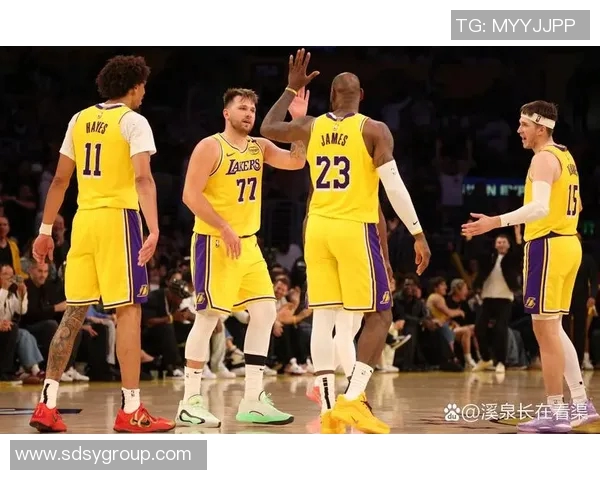 湖人队逆袭,成功翻盘晋级季后赛:黑马之旅惊艳联盟 湖人队逆袭,成功翻盘晋级季后赛:黑马之旅惊艳联盟