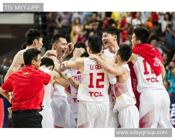 马刺队准备与中国男篮进行交锋,为奥运会抢夺经验 马刺队准备与中国男篮进行交锋,为奥运会抢夺经验