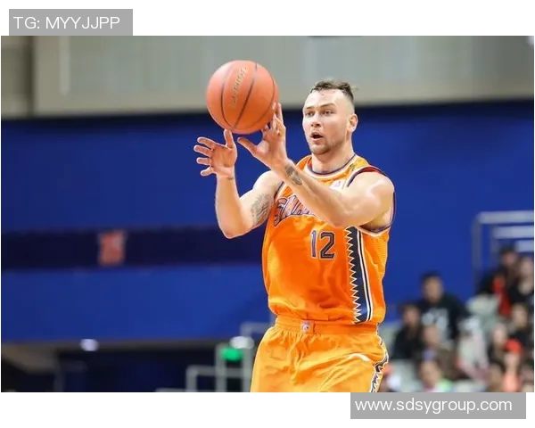 莫泰尤纳斯领衔山东男篮取得五连胜,稳坐CBA南区第一位置 莫泰尤纳斯领衔山东男篮取得五连胜,稳坐CBA南区第一位置