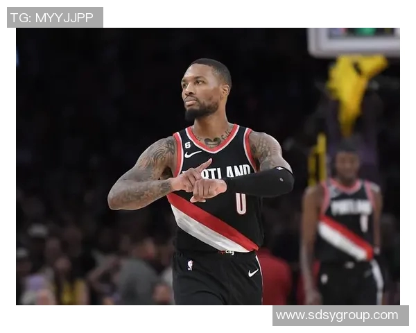 尼克斯主场不敌太阳，利拉德单场砍下30分仍难救主